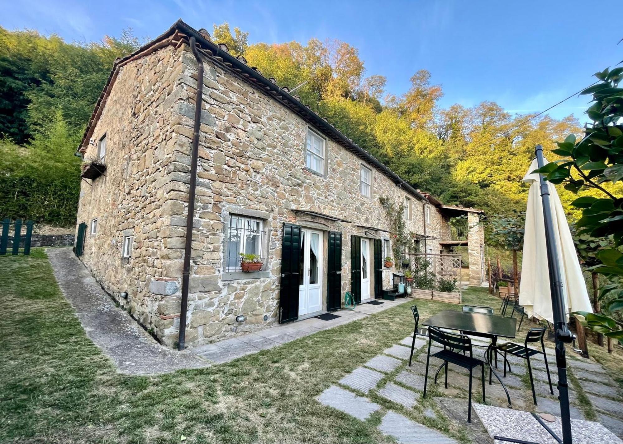 La Casa In Valli 35 Bagni di Lucca Exterior photo